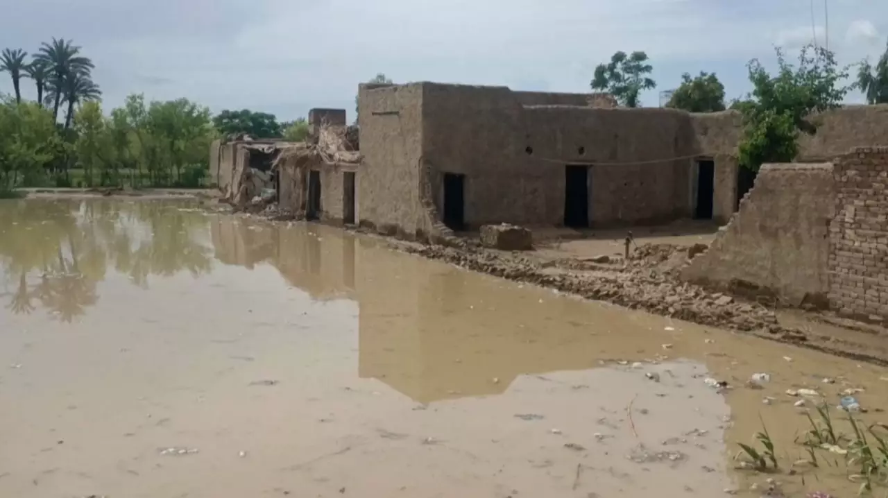 Пәкістанда су тасқынынан 17 адам қаза тапты