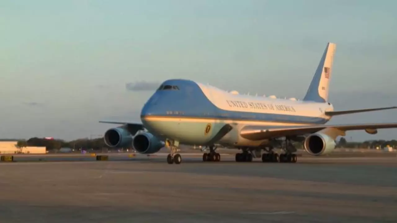 Аэропорт переименуют в честь Трампа в США