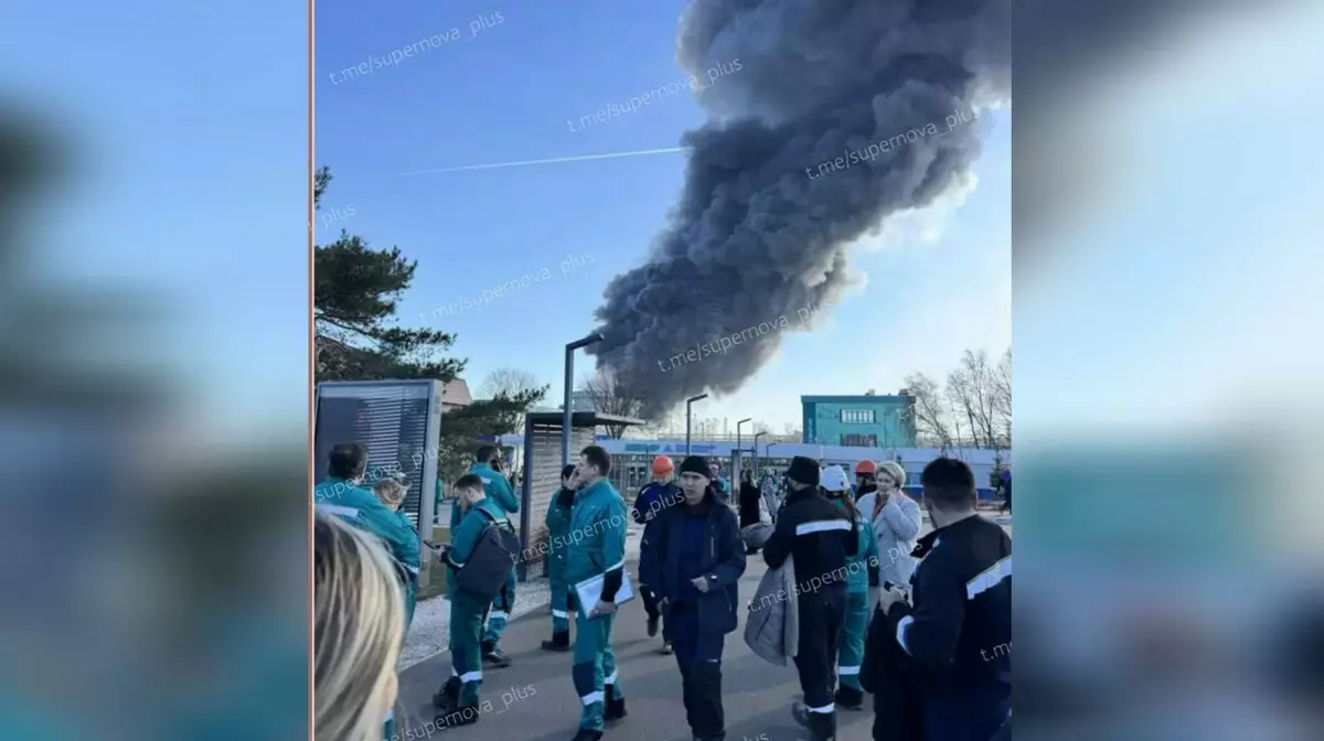 Взрыв на "Нижнекамскнефтехиме": пострадали более 10 человек