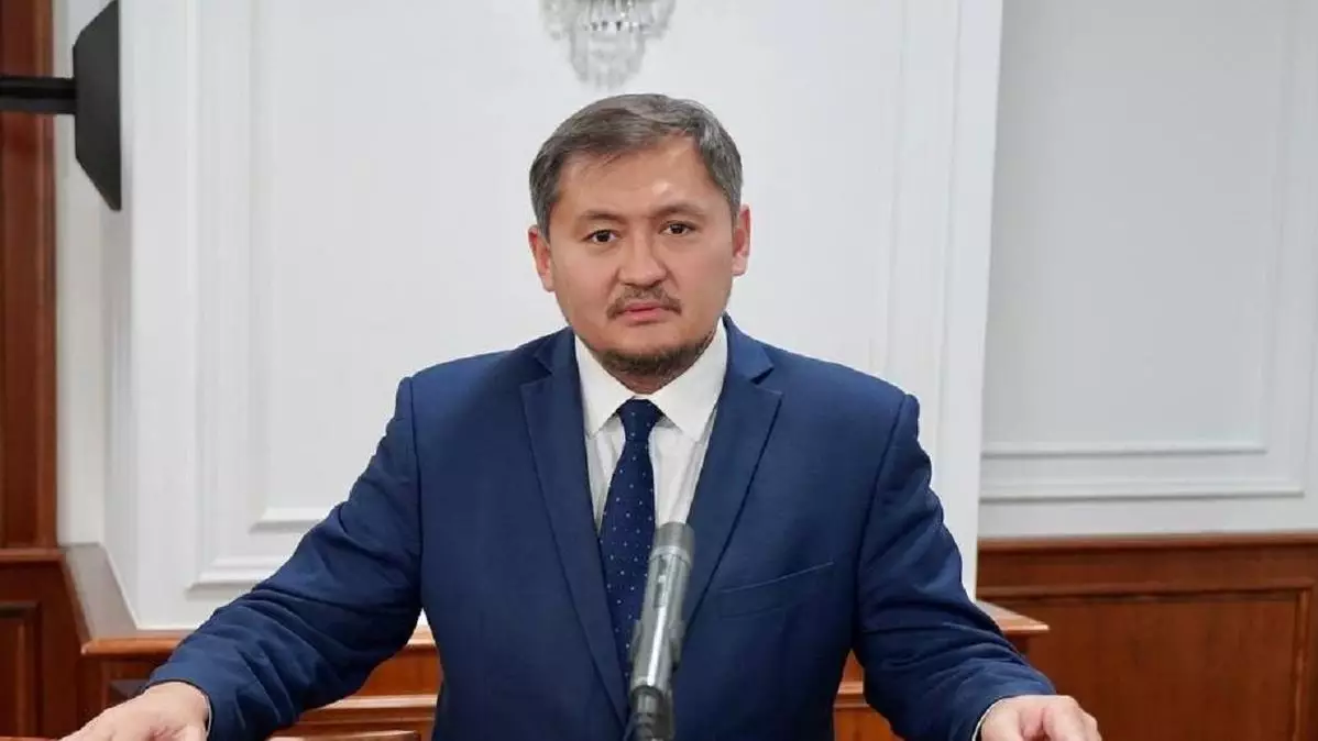 «Жоғары оқу орындары - түкке тұрғысыз, нашар» деген түсінік қалыптасқан: Саясат Нұрбек университеттерге қатысты сынға ашық жауап берді