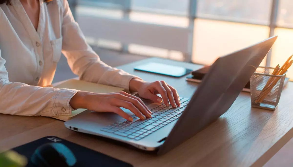 Бұдан былай студенттер дипломдық жұмыстарын ChatGPT-мен жаза алмайды