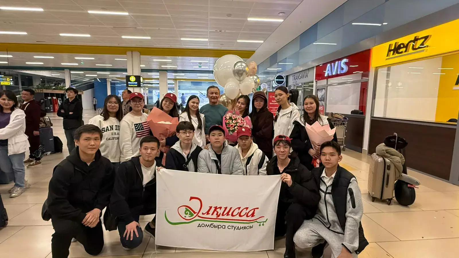 Қос ішектен төгілген үн – әлем төрінде