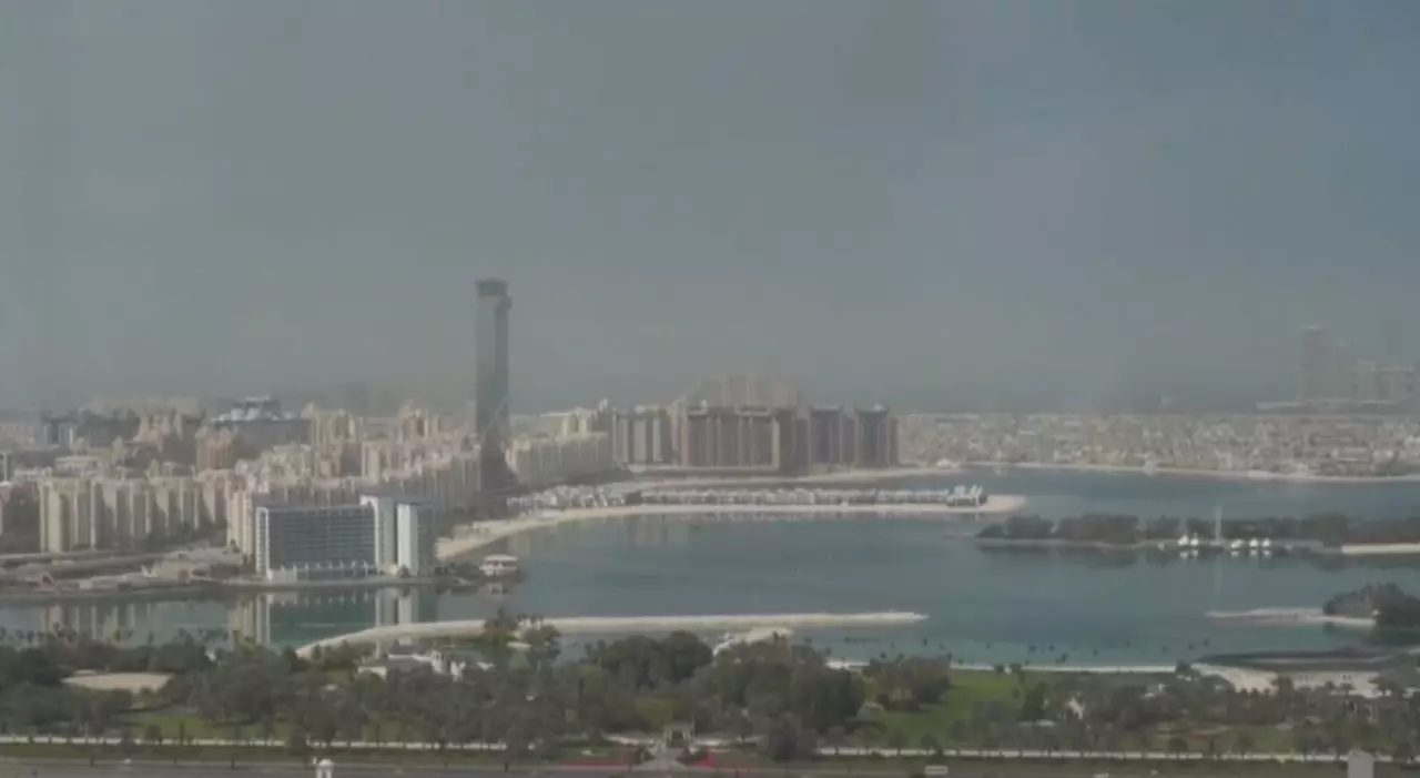 Дубайда мұнай танкері шабуылға ұшырады   