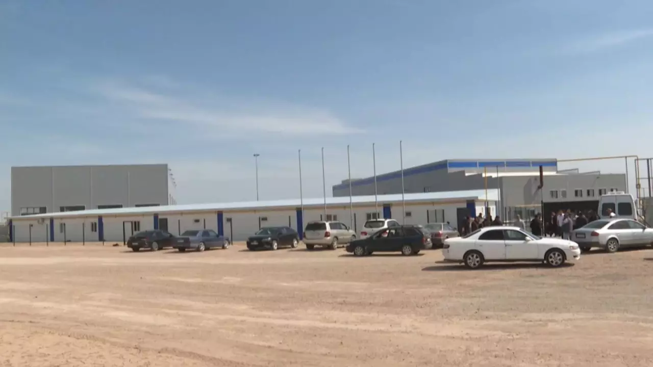 Алматы облысындағы зауыттың жұмысшылары жалақысыз жүр