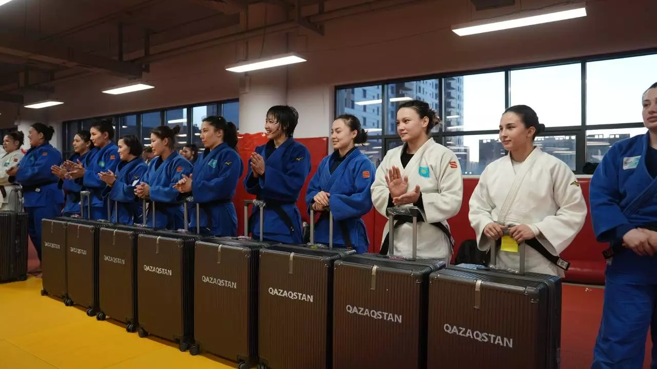 Национальные сборные РК впервые начали обеспечивать полным комплектом экипировки