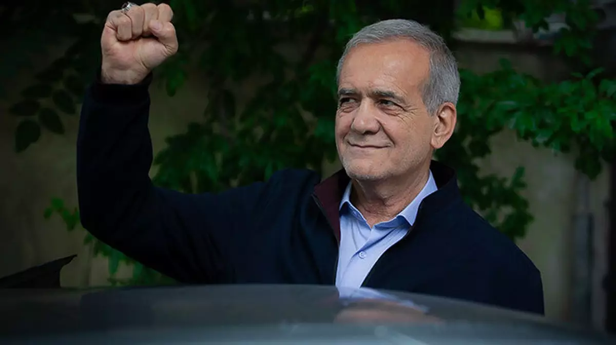 Пезешкиан: Иран готов завершить войну при гарантиях безопасности