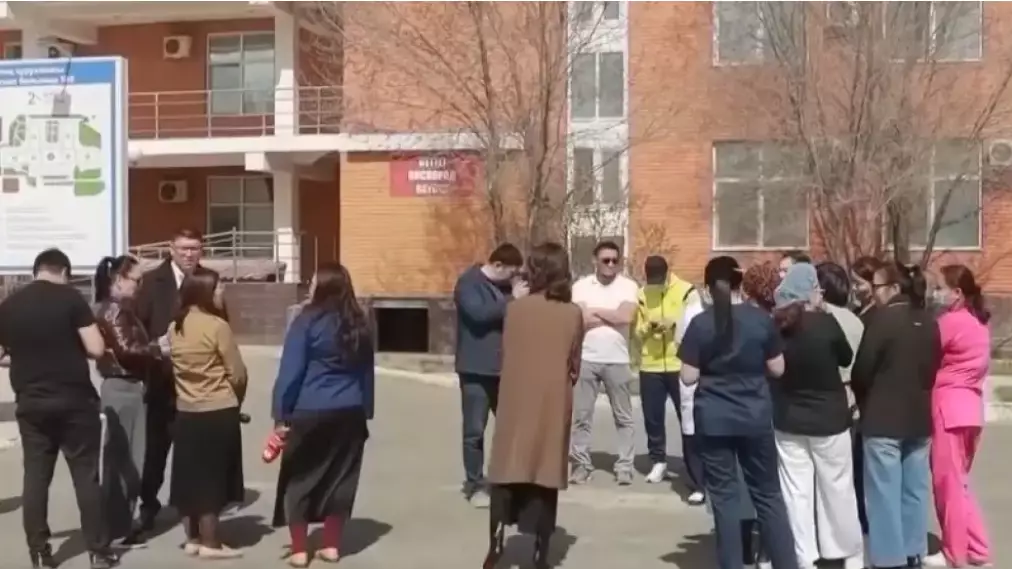 Атырауда медицина қызметкерлері жалақы көтеруді талап етті