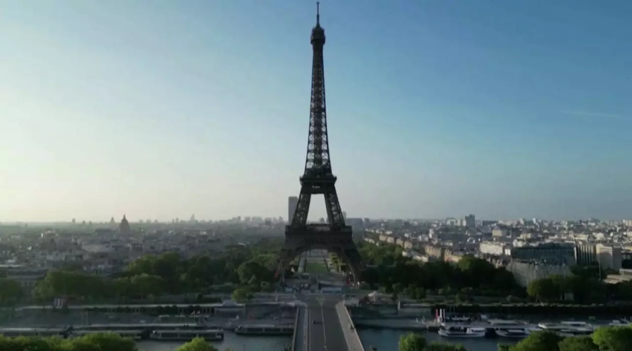 Франция әуе кеңістігін жапты