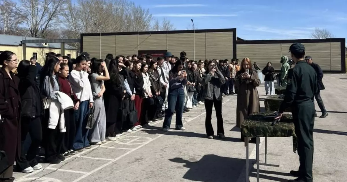  Ұлттық ұлан студенттер үшін Ашық есік күнін өткізді 