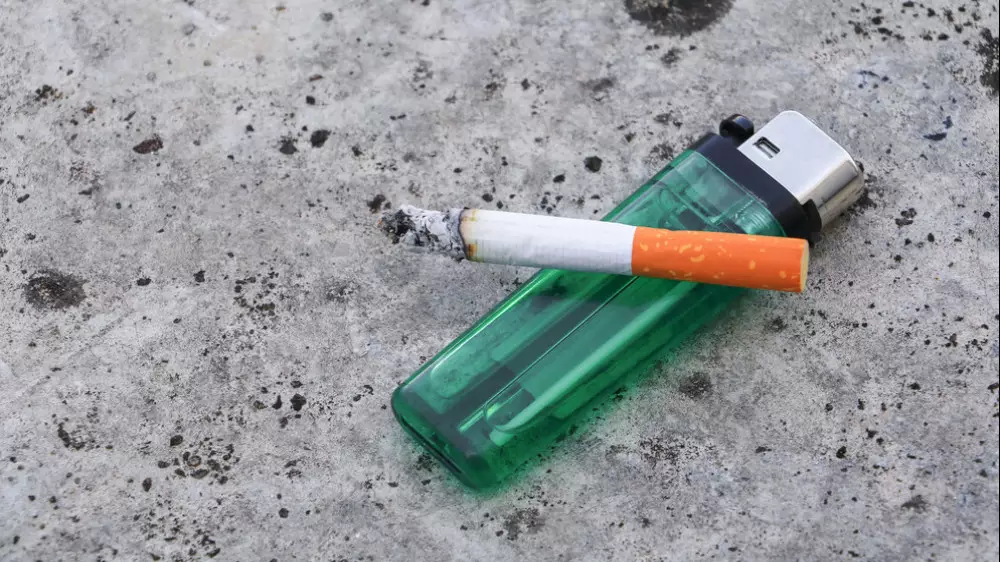 Петропавлда қыз көшеден тауып алған темекіні шегіп, жансақтау бөліміне түскен