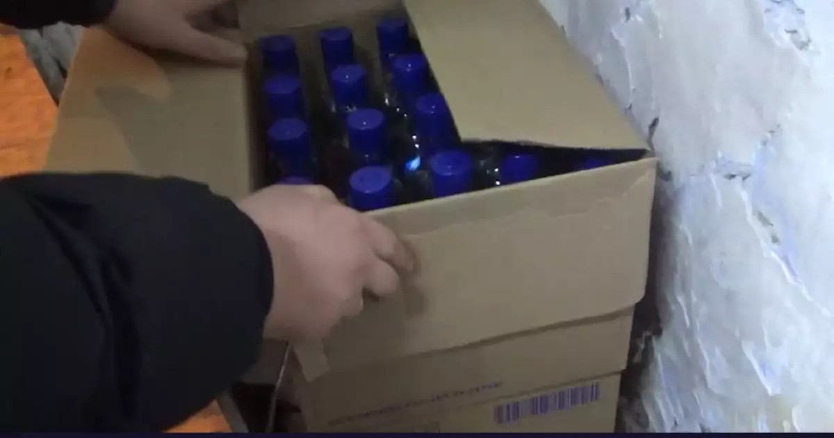  Семейде жасырын цехтан 12 мың бөтелке алкоголь тәркіленді 