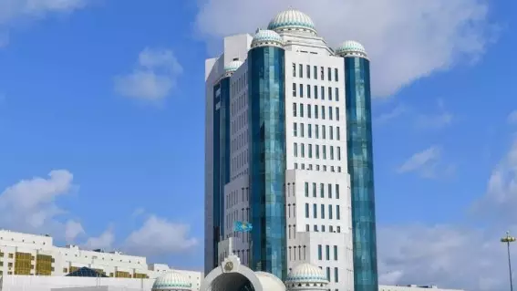 Мажилис принял в работу два законопроекта