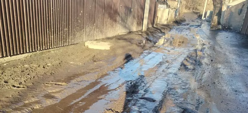 Восстановить все улицы, поврежденные после прокладки водопровода, пообещал аким Семея