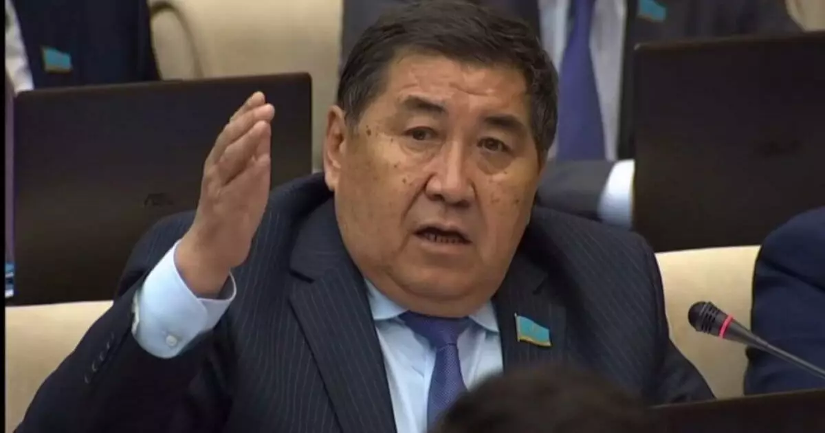  `Харамы жоқ елге неге көшіп кетпеске?! Алды-артыңа бір уыс топырақ!” – депутат теріс ағымдағыларға сұрақ қойды 