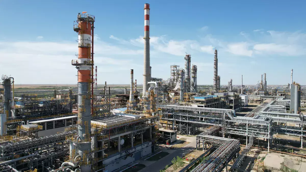 Атырауский НПЗ оштрафован на $1 млн после массовых жалоб жителей на выбросы - новости на Lada.kz 01.04.2026