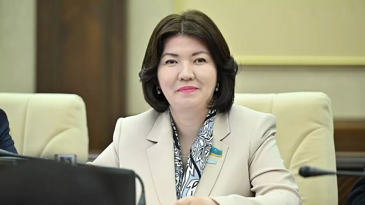 Оқу ағарту министрінің бадырайған үш қатесі талқыға түсті