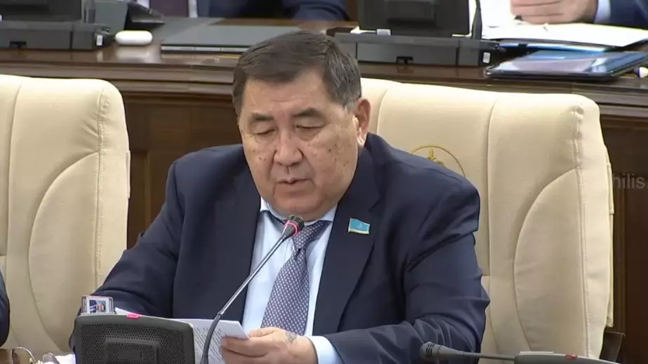 “Әйелді сыйға тартқанын” айтқан псевдоимамға қатысты депутат дабыл қақты