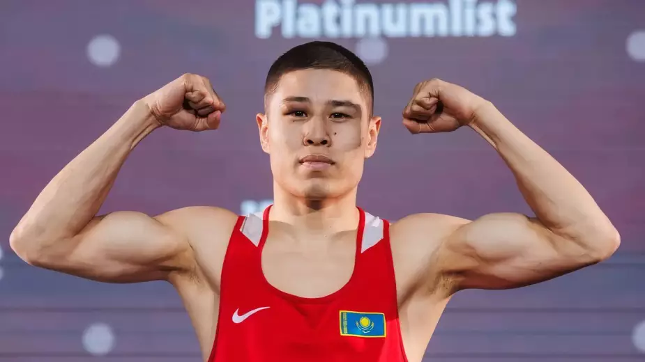Дерзкий чемпион мира из Казахстана прокомментировал старт на ЧА по боксу