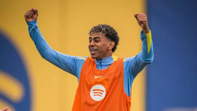 Раскрыта позиция ПСЖ по трансферу Ямаля из "Барселоны"