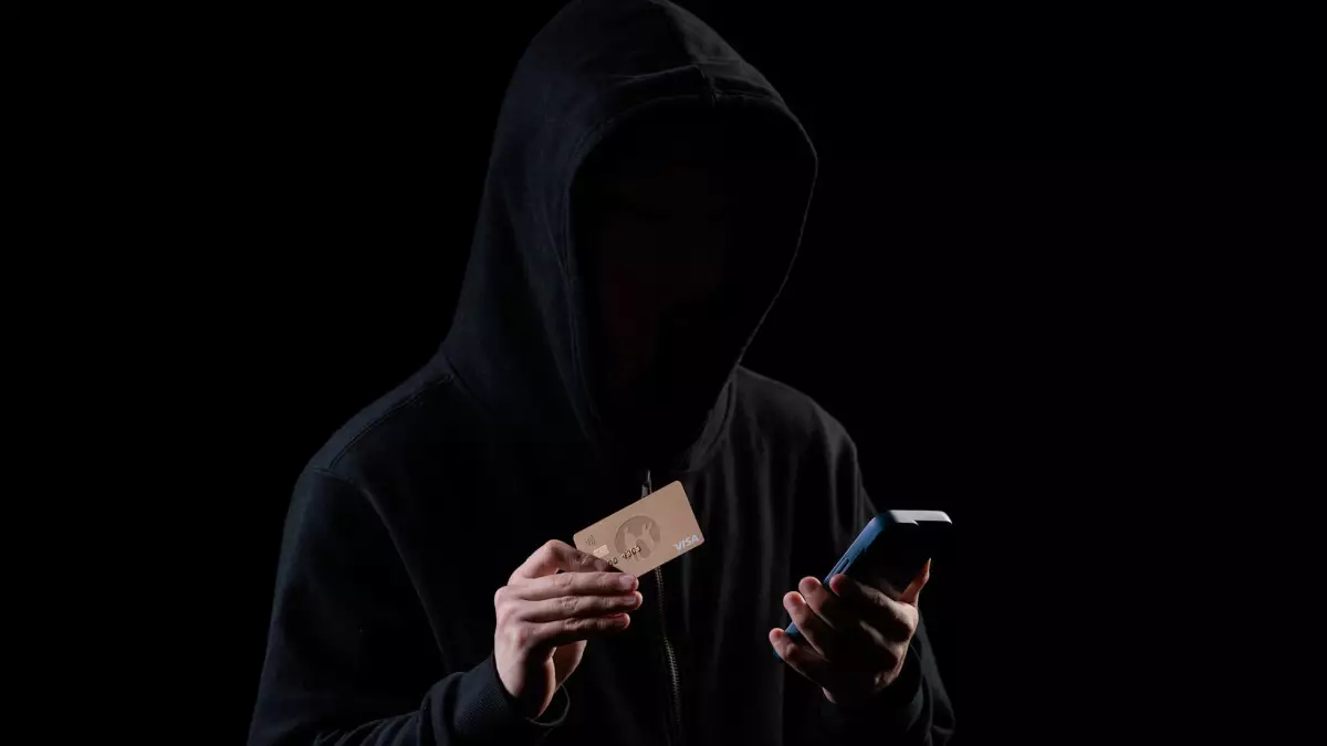 Мошенник оформлял кредиты под видом «повышения рейтинга»