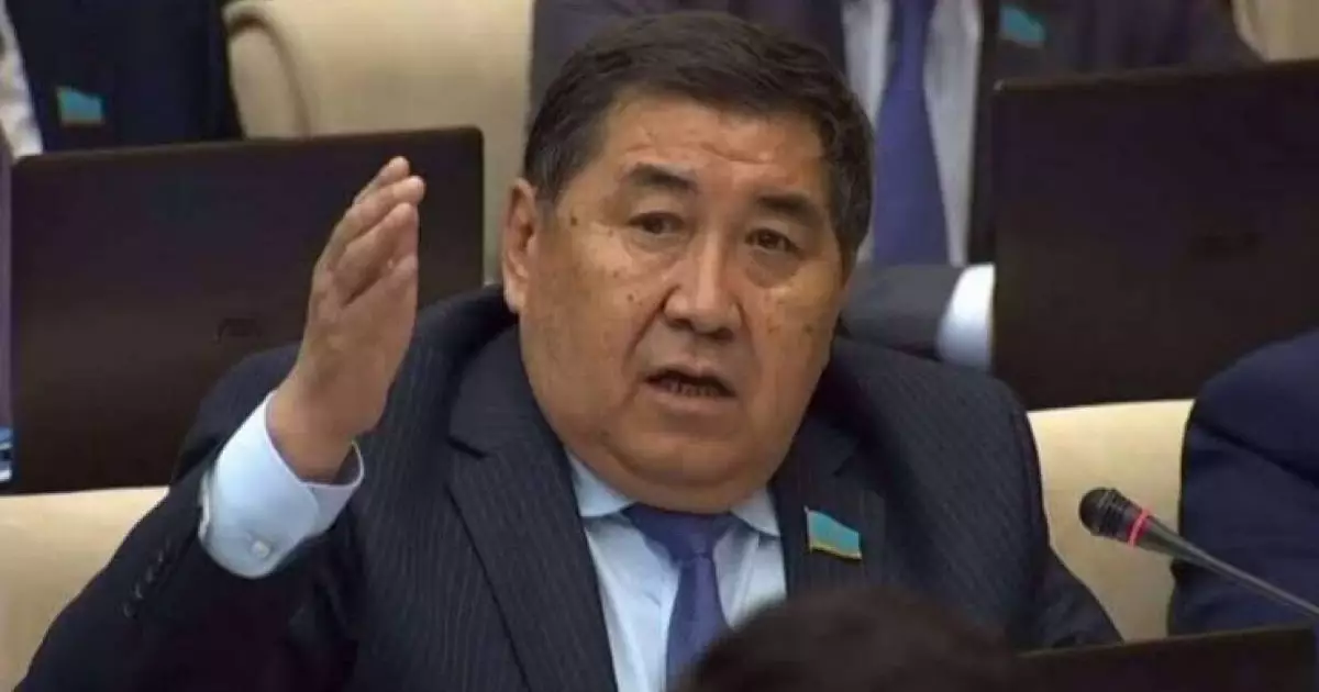  Депутат Бапи предложил “уехать“ противникам казахских традиций 