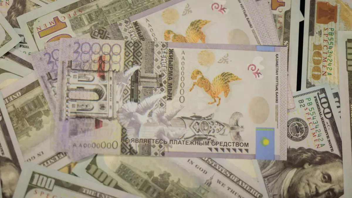 Ақшаны қай валютада сақтаған дұрыс? – Сүлейменов кеңес берді