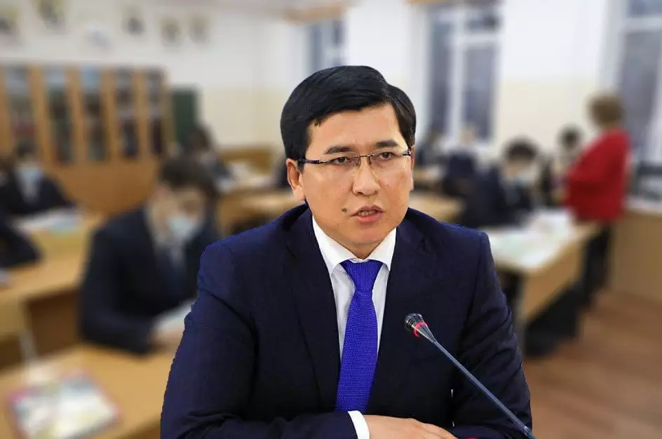 Баланы емес, ата-ананы тәрбиелеу керек — Асхат Аймағамбетов