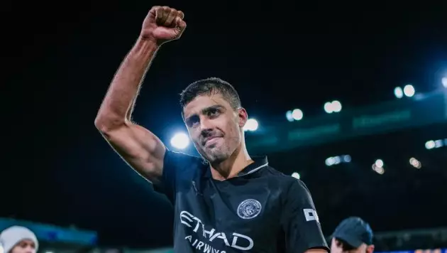 Обладатель "Золотого мяча" поставил переговоры на паузу: что случилось