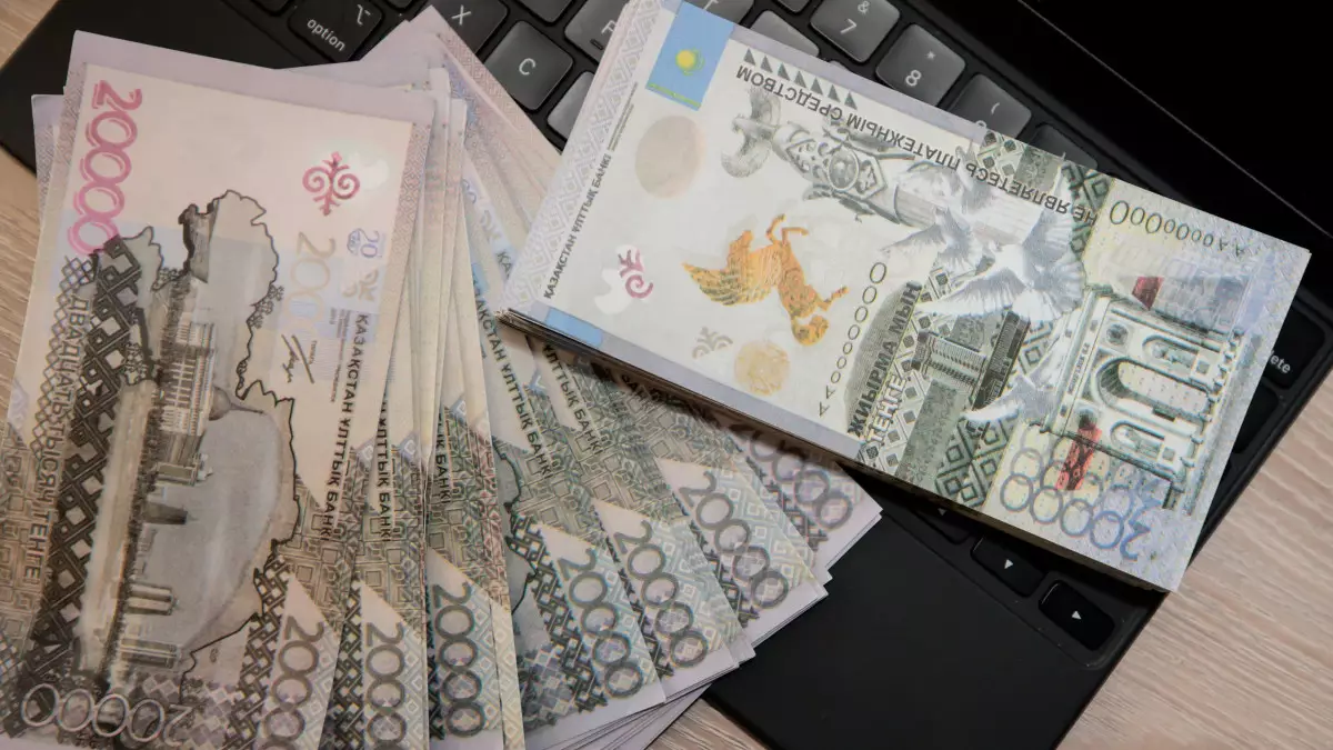 Тенге вырос почти на 4%: данные Нацбанка за март