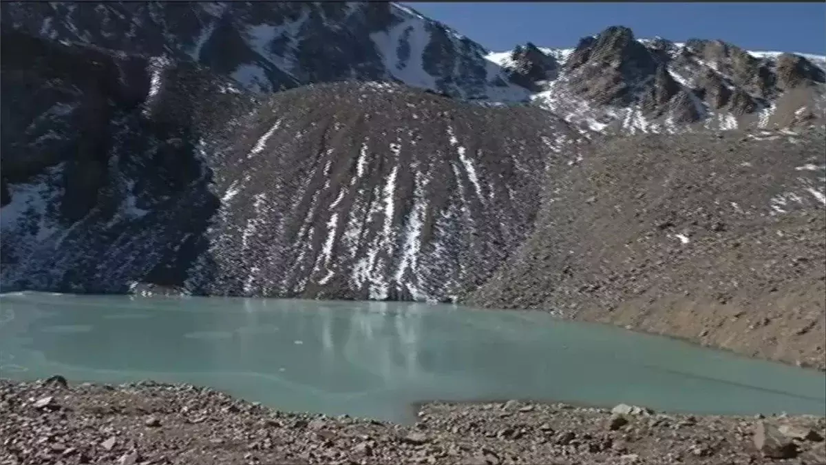 Сел және қар көшкіні қаупі: Алматыда қауіпсіздік шаралары қалай жүріп жатыр