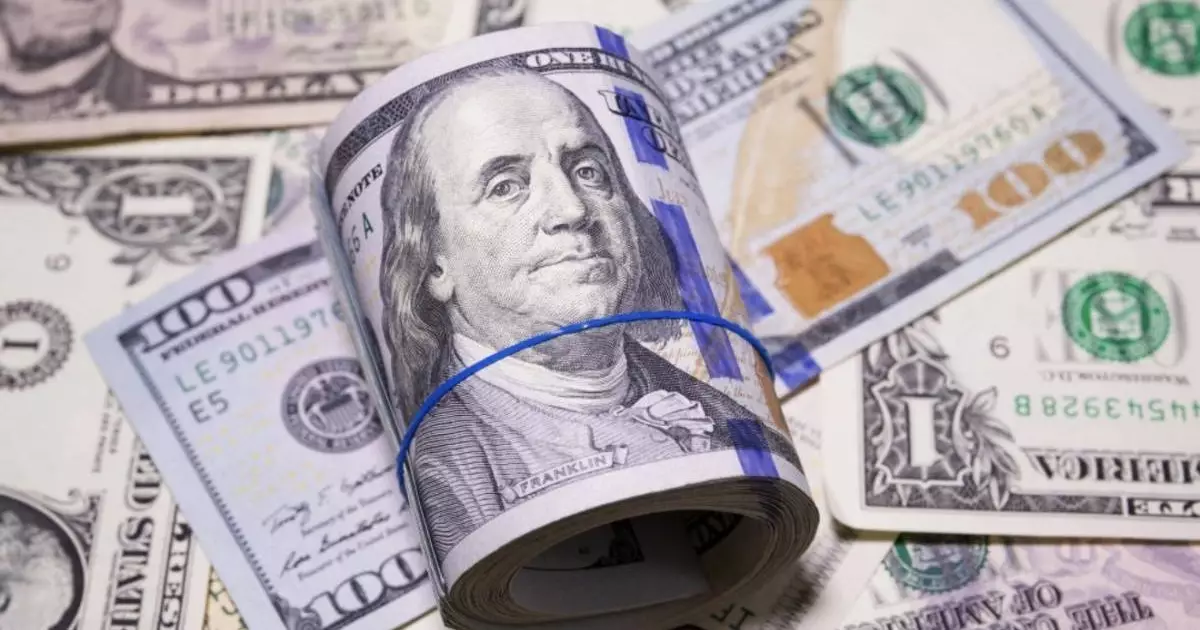  Доллар упал до 475 тенге на фоне заявлений Нацбанка 