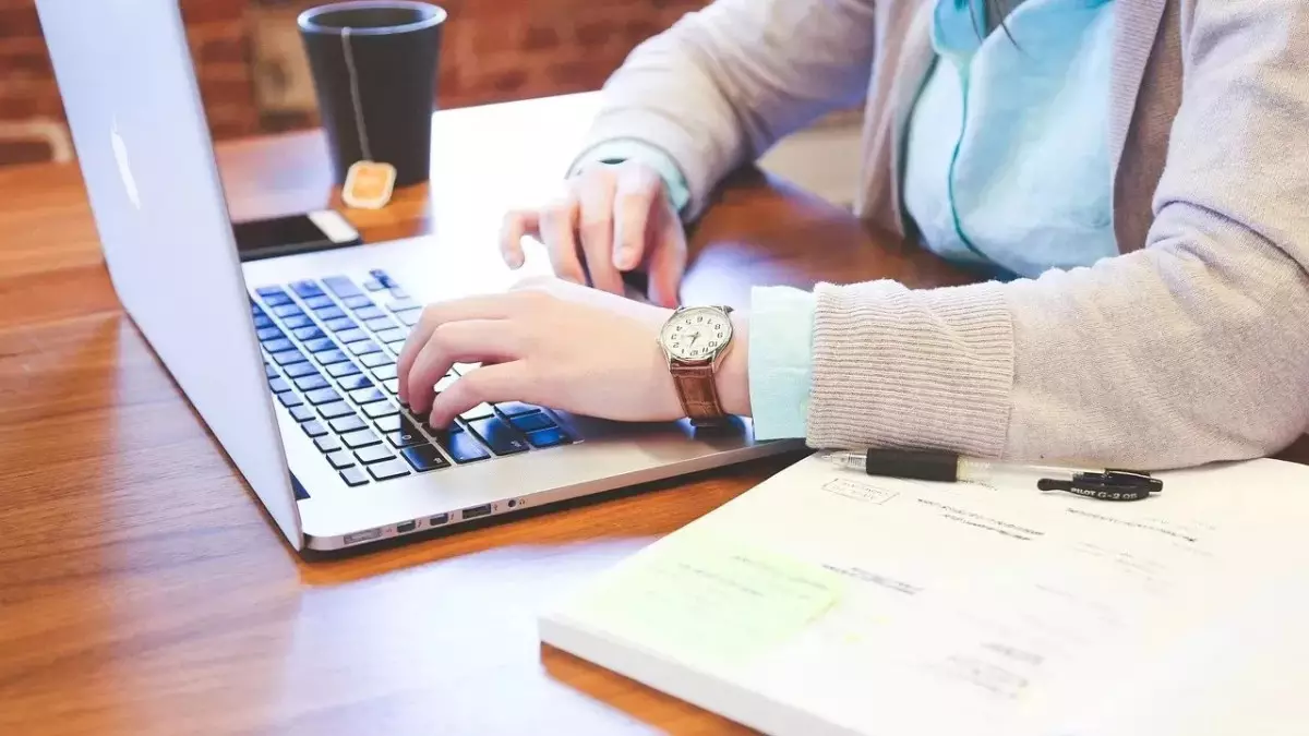 HR Enbek платформасындағы қызметкерлер туралы пікірлер қалай жұмыс істейді? – Еңбек министрлігі түсіндірді