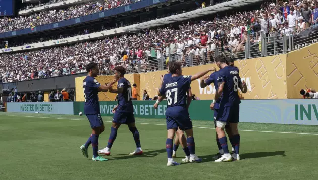 "Манчестер Юнайтед" хочет выкупить нападающего ПСЖ