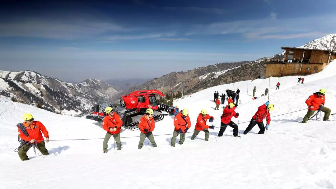 Алматыда туристерді көшкіннен құтқару бойынша ауқымды жаттығу өтті