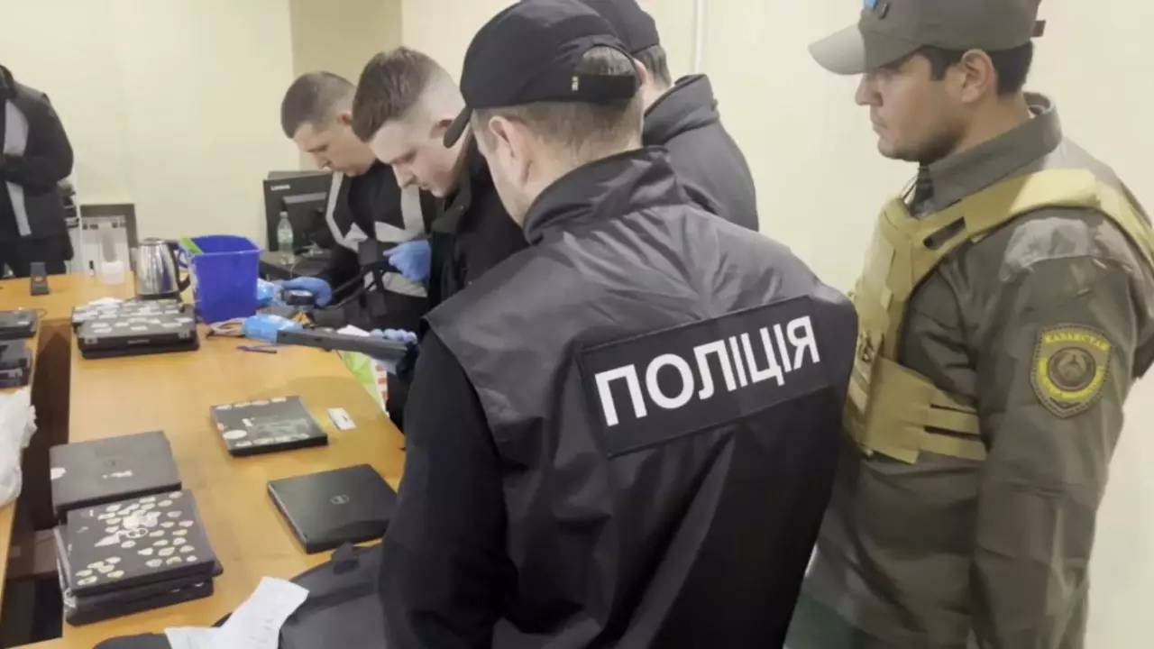 Қазақстан азаматтарына зиянын тигізген Украина жеріндегі call-орталықтар жойылды