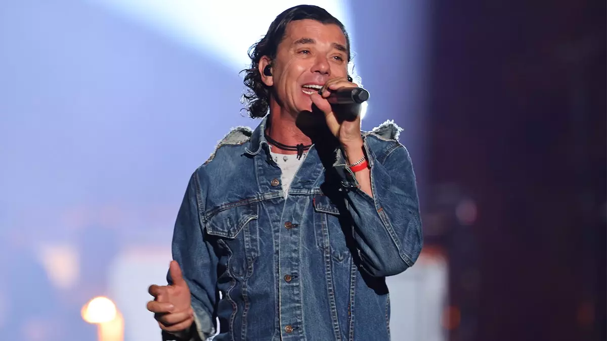 Гэвин Россдейл объясняет увлечение кантри-музыкой перед выступлением на Stagecoach плейлистом сына для поездок в школу.