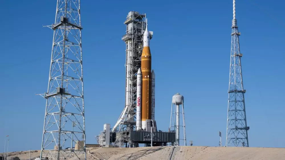 Впервые за полвека: NASA отправило астронавтов к Луне в миссии “Артемида-2“