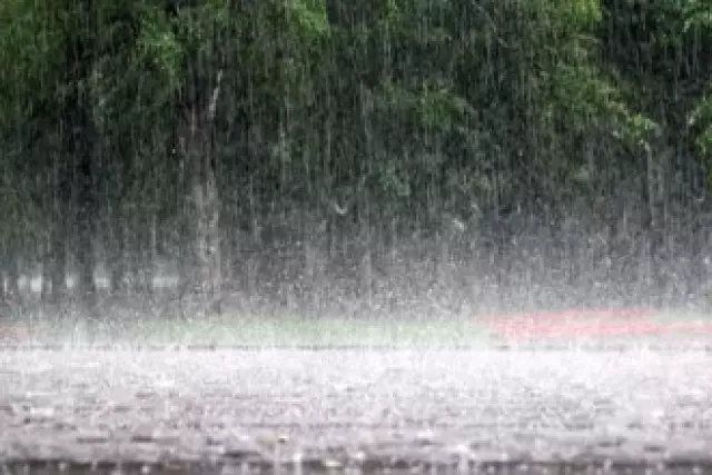 Жаңбыр мен найзағай: 13 облыста дауылды ескерту жарияланды