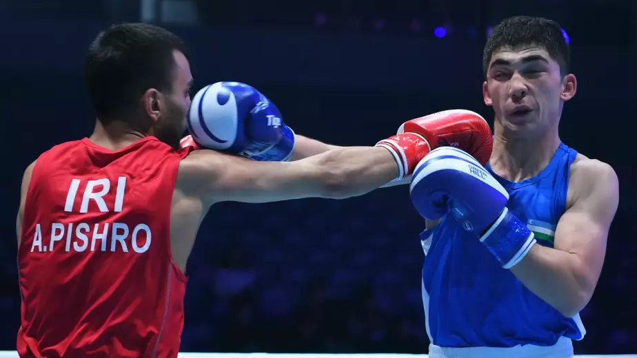 Узбекистанский боксер досрочно выиграл стартовый бой на чемпионате Азии