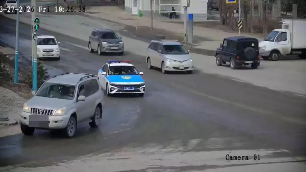 Казахстанец задолжал ребенку миллионы и лишился внедорожника