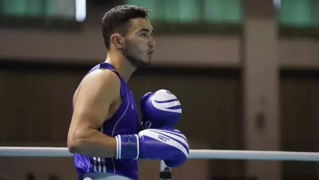 80 келіде қазақ пен өзбек боксшы Азия чемпионатының жүлдесіне айқасады