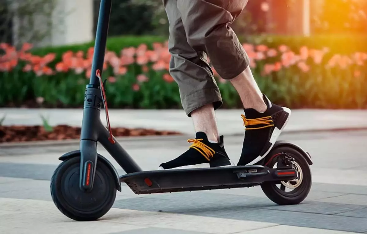 Алматыда полиция бір күнде 70 самокат жүргізушісін ұстады