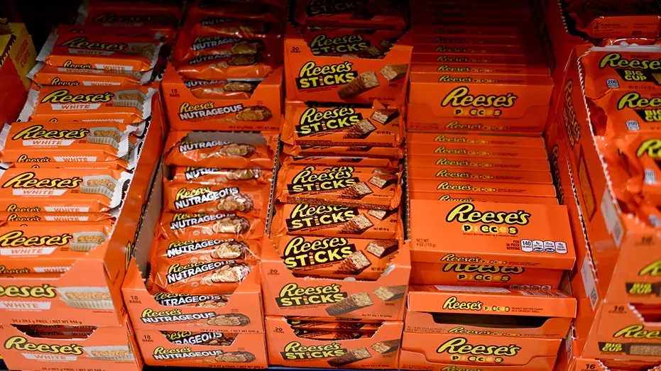 Hershey вернется к классическому рецепту Reese’s после критики со стороны внука основателя.