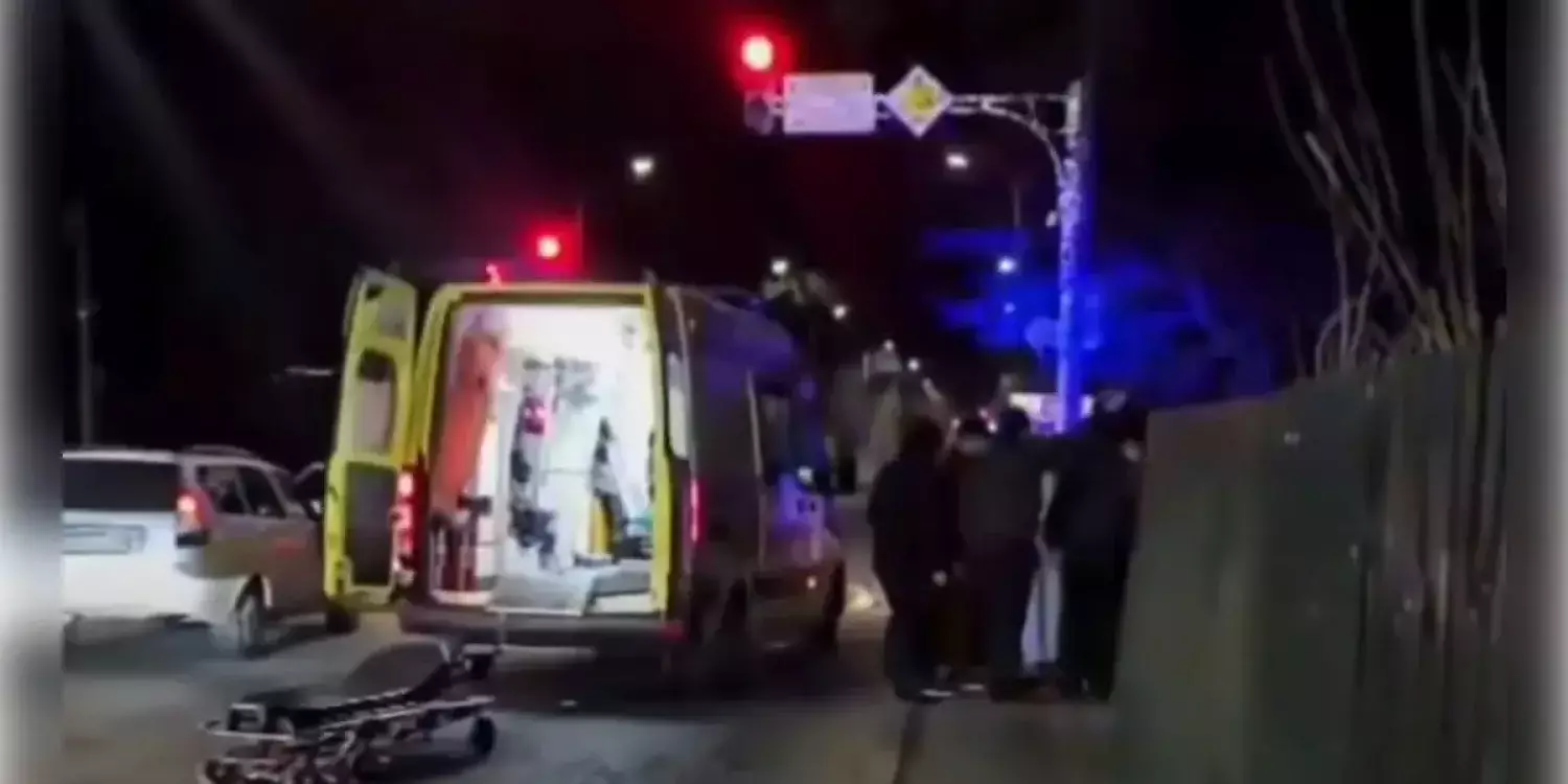 Балалар қоршаудан ұшып кетті: Жетісу облысында жантүршігерлік жол апаты болды (ВИДЕО)