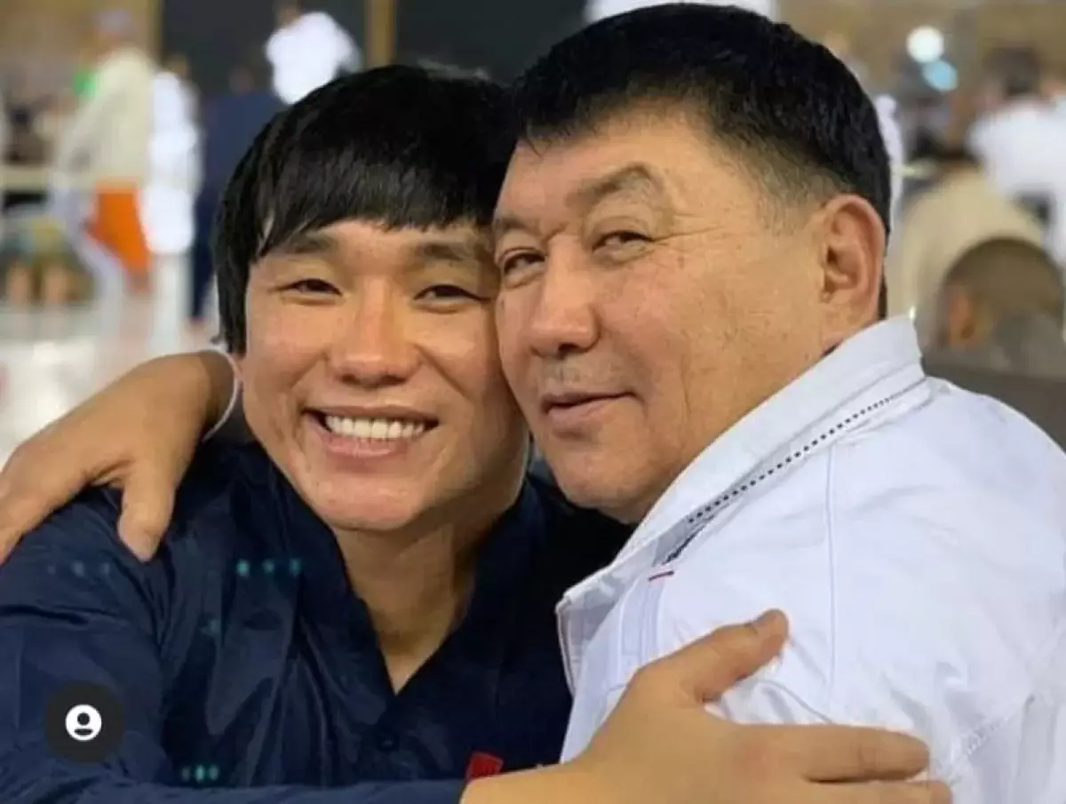 «120 мың теңгеге балаларым жұмыс істемейді»: Нұртас Айдарбеков әнші ұлы туралы айтты