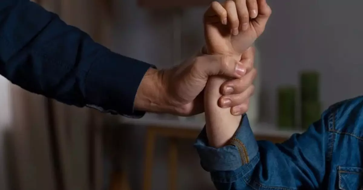  Оқушыны ұрған мұғалімге қылмыстық іс қозғалды 