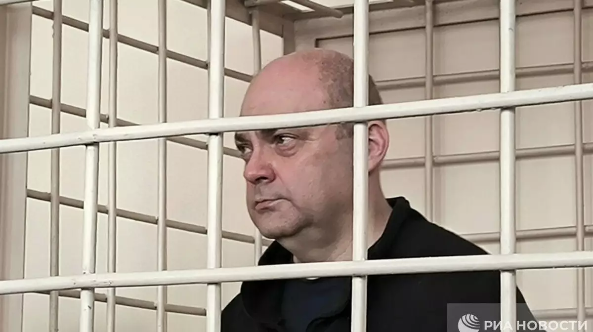 Прокурор запросил 15 лет колонии для экс-губернатора Курской области Смирнова