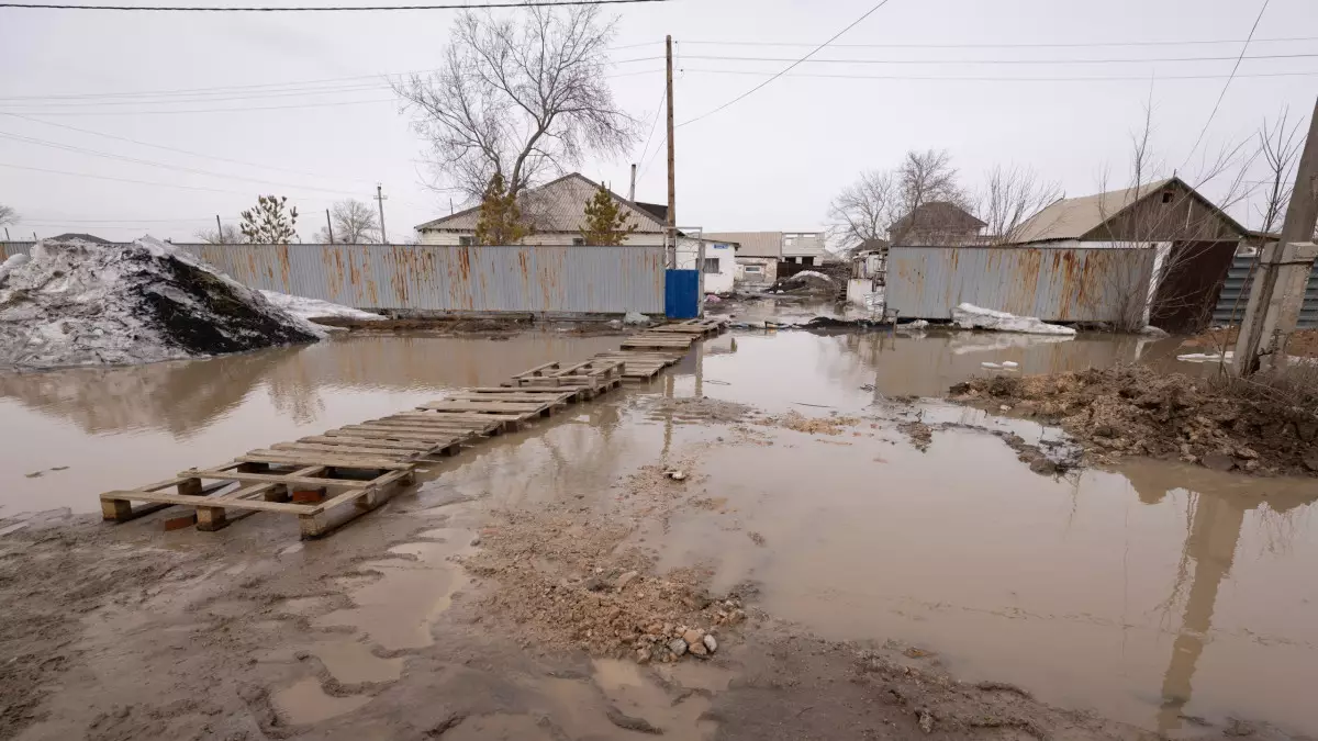 За сутки в Целиноградском районе откачали около 120 тысяч кубометров талых вод