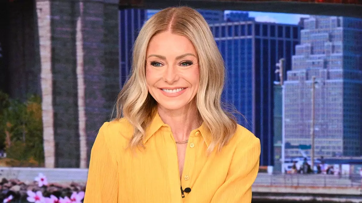 Келли Рипа заявила, что "отчаянные времена" заставили её сделать косметическую процедуру на ягодицах.