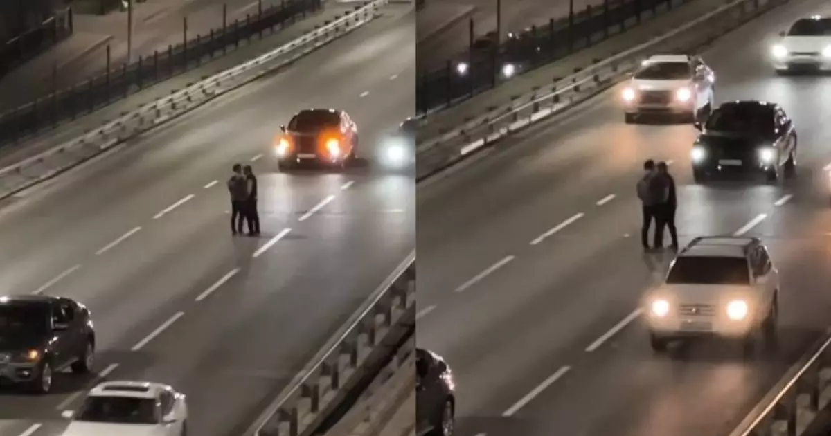  Алматыдағы әл-Фараби даңғылында жүргізушілер жанжалдасып қалды 